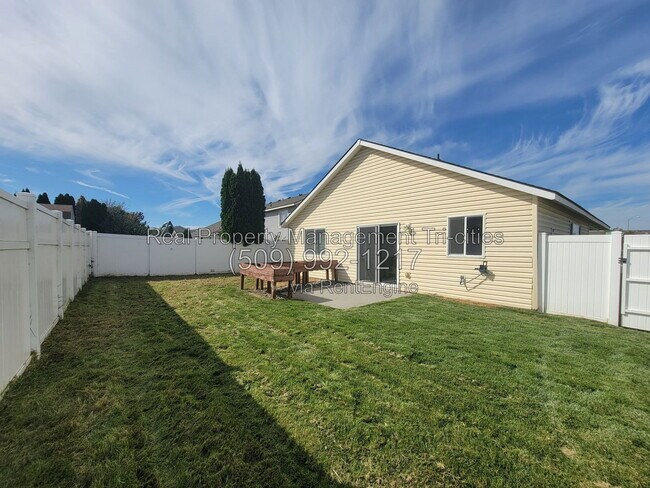 Building Photo - 7808 Rush Creek Dr