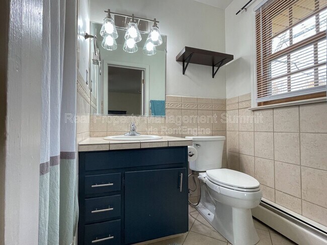 Building Photo - 1508 Chesley Pl