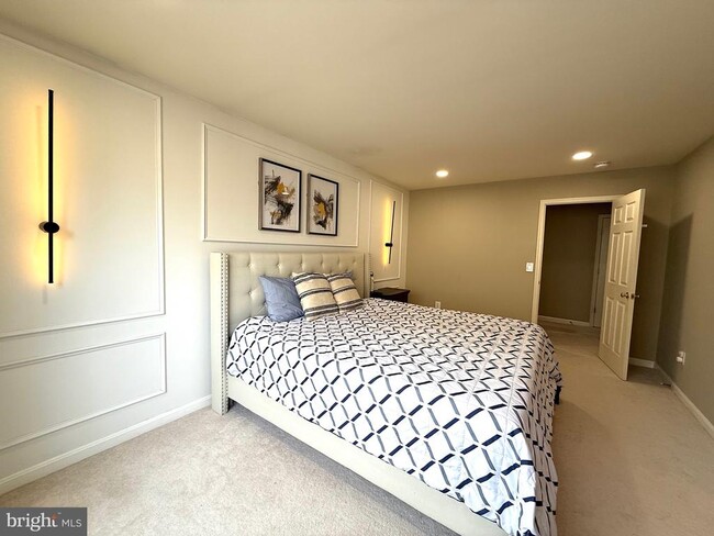 Building Photo - 21201 Sundial Ct