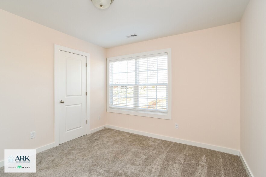 Building Photo - 169 Ruthaven Dr