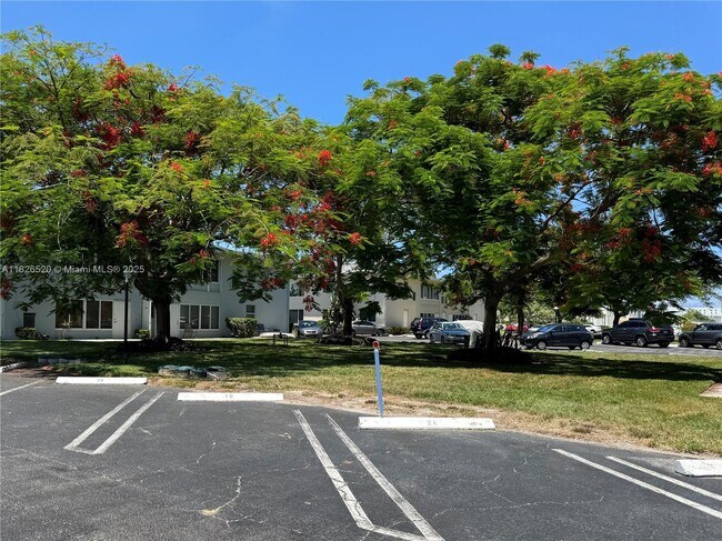 Building Photo - 225 Main Blvd