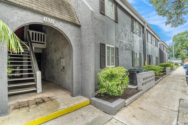 Building Photo - 3822 Cortez Dr