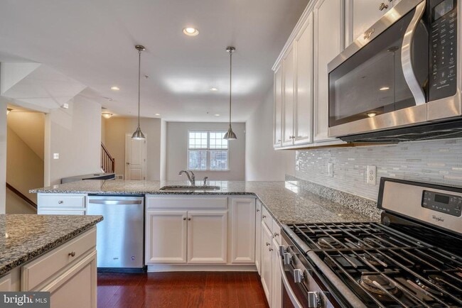 Building Photo - 985 Morgan Run Rd