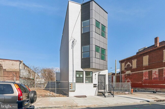 Building Photo - 415 W York St