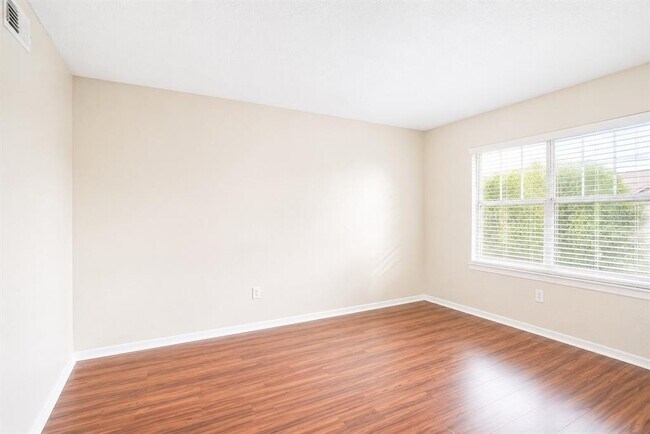 Building Photo - 2208 Antigua Pl