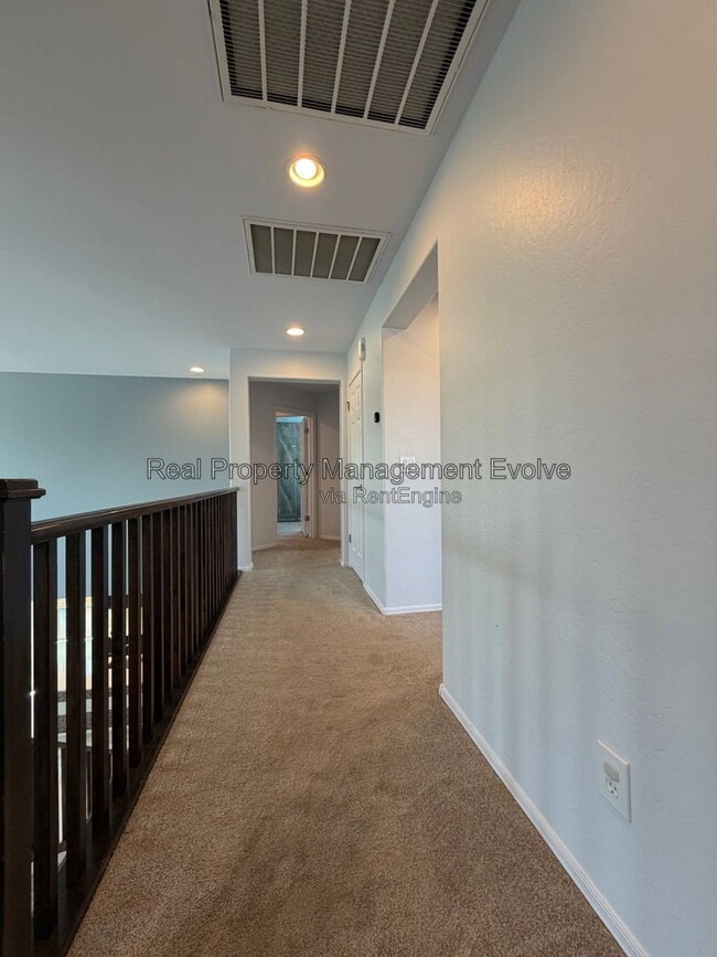 Building Photo - 5164 W Quail Track Dr