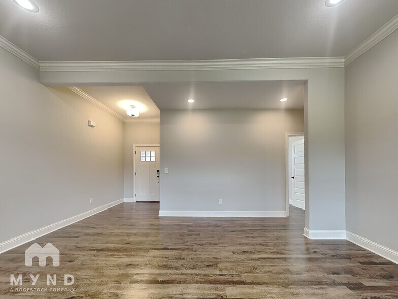 Building Photo - 741 Captain Stockton St