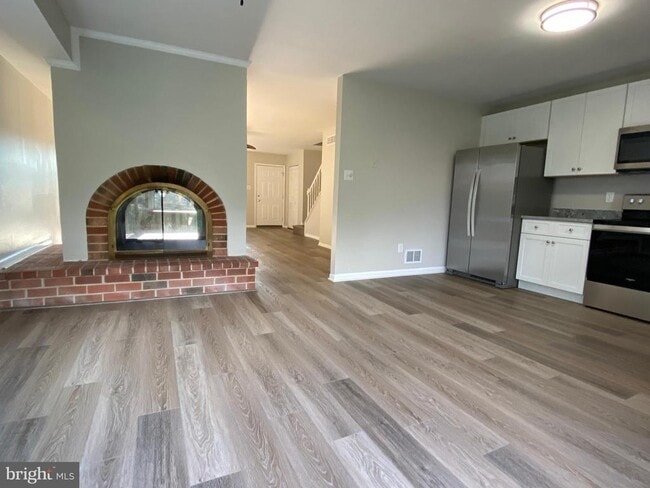 Building Photo - 4001 Brandywine Ct