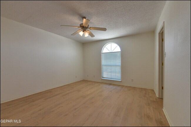 Building Photo - 253 Summerbrooke Ct