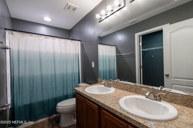 Building Photo - 8870 Inlet Bluff Dr