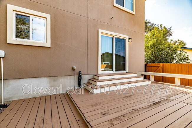 Building Photo - 10414 Legacy Hl