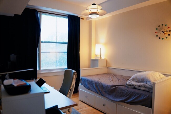 Building Photo - 110 Cypress St