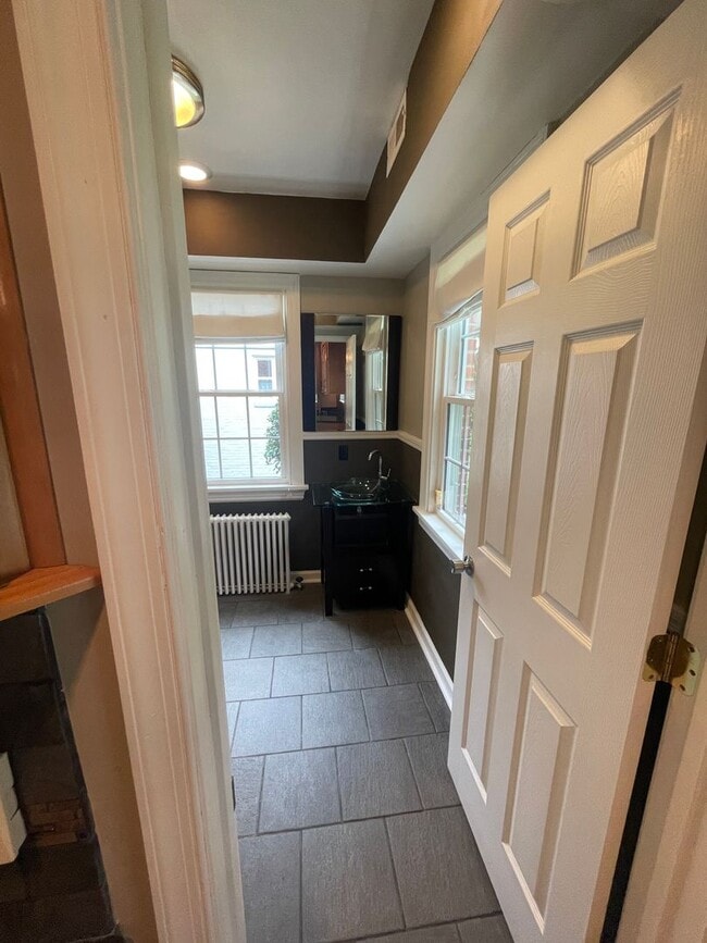 Building Photo - Charming Brick Cape in Colonial Place