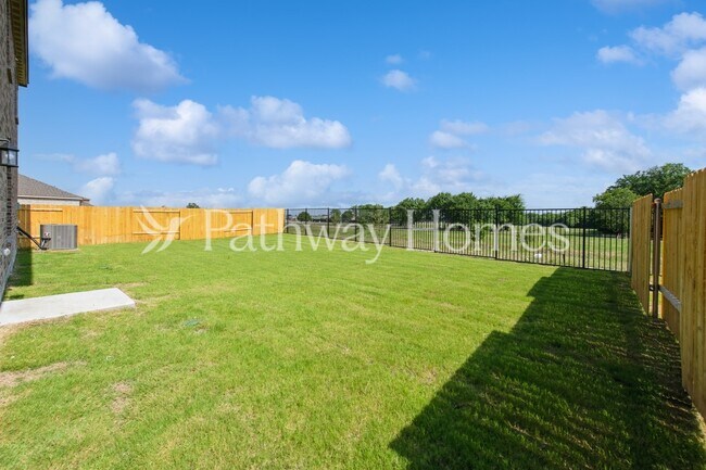 Building Photo - 623 Brookside Dr