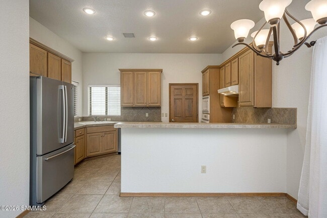 Building Photo - 1320 Golf Club Rd