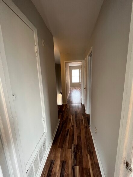 Upstairs hallway - 1111 Emmett St