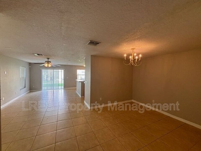 Building Photo - 4331 Aristocrat Point