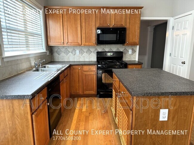 Building Photo - 3670 Fedorite Walk