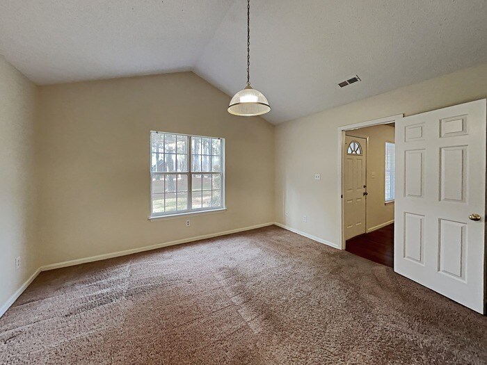 Building Photo - 315 Honeywood Ln