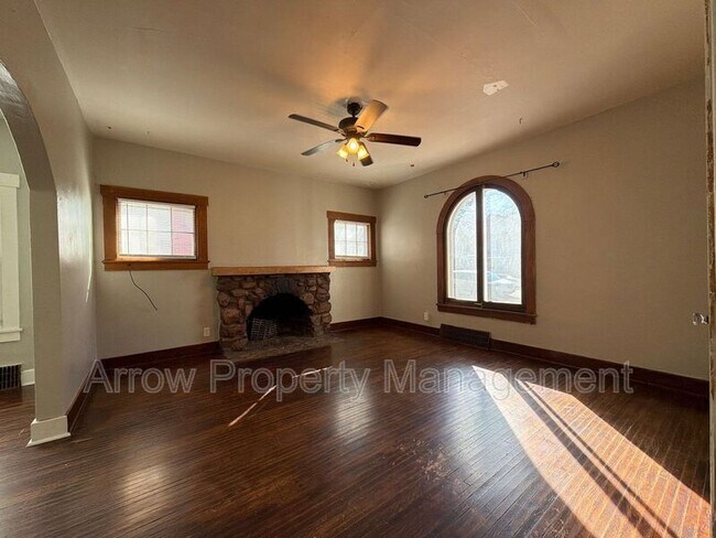 Building Photo - 2800 P St