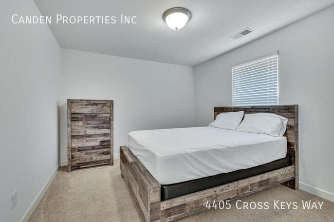Building Photo - 4405 Cross Keys Way