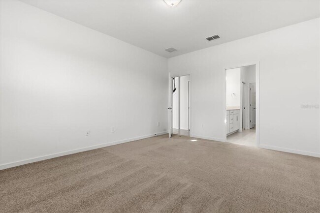 Building Photo - 11216 Sycamore Glen Loop