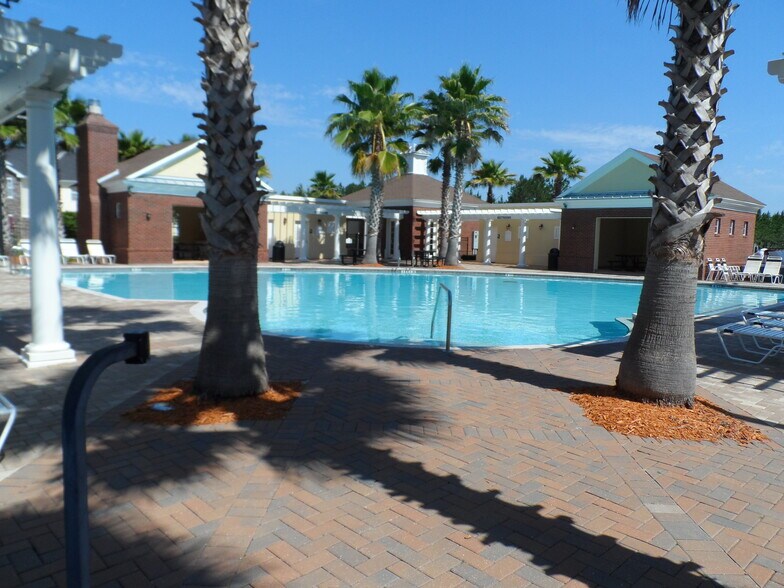 Building Photo - 575 Oakleaf Plantation Pkwy