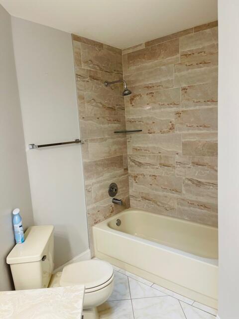 Building Photo - 3386 Lucerne Park Dr
