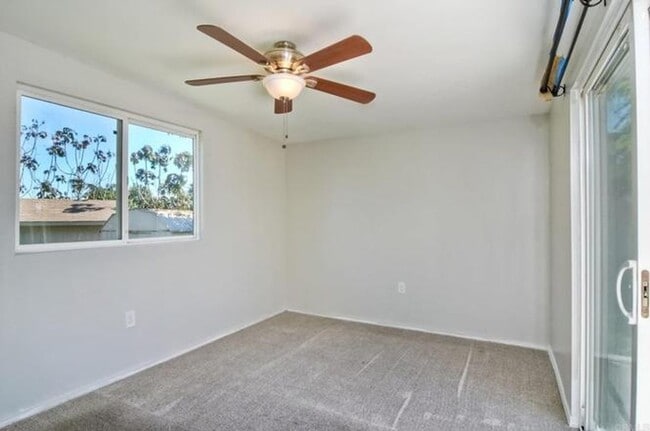 Building Photo - Spacious 5-Bedroom Home on Quiet Cul-de-Sac with Stunning Views