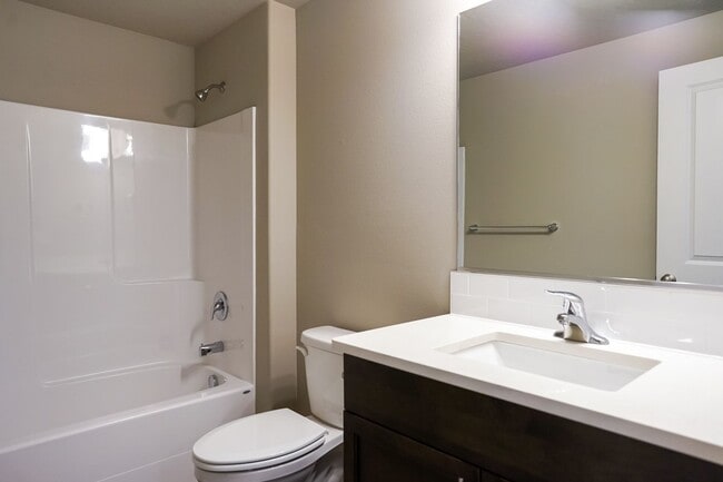 Building Photo - 3 CAR GARAGE