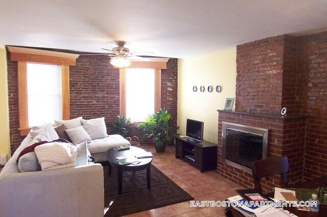 Building Photo - 186 Webster St