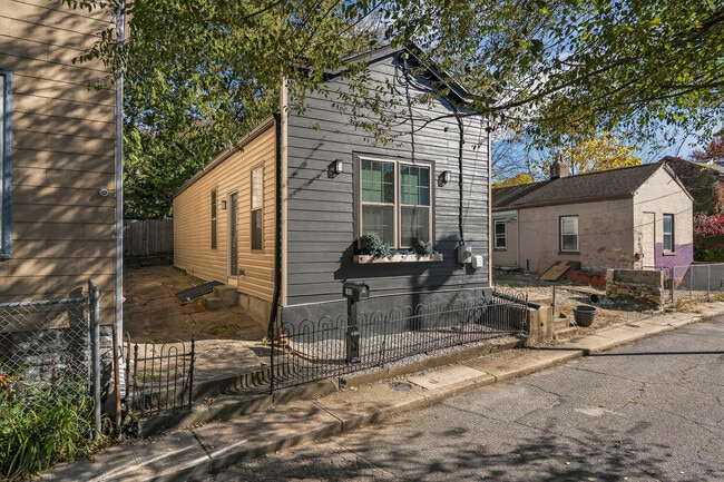 Building Photo - 1012 Jackson St