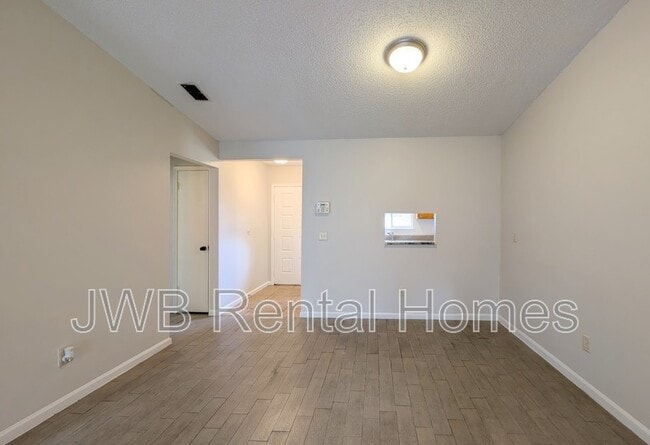 Building Photo - 9110 Leahy Rd