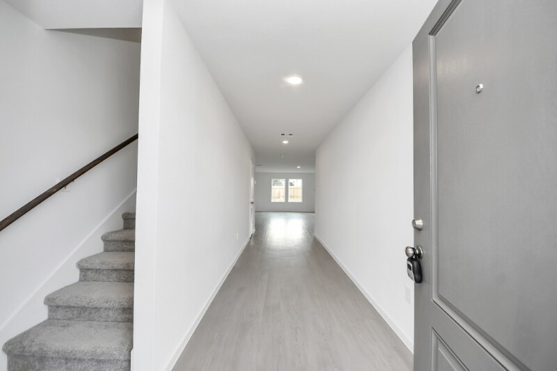 Building Photo - 13338 Rayhill Dr