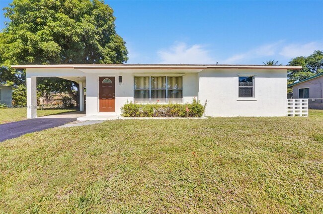 Primary Photo - 3431 NW 5th Pl