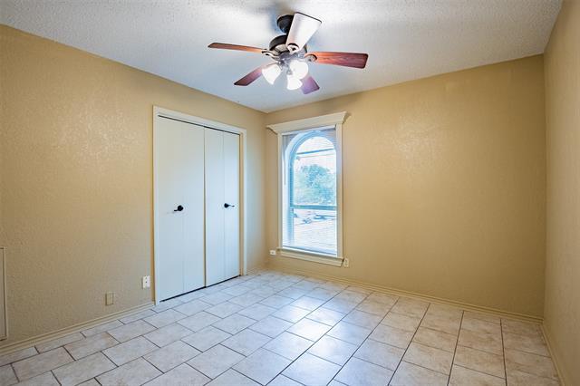 Building Photo - 805 N Fielder Rd