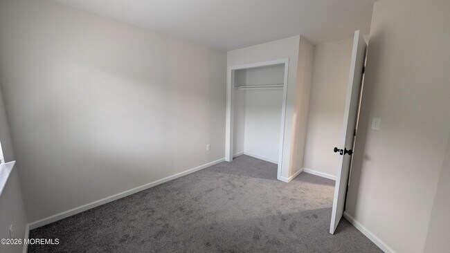 Building Photo - 13 Wren Way
