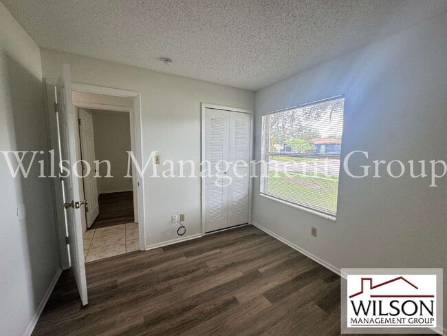 Building Photo - 1013 Arizona Ct