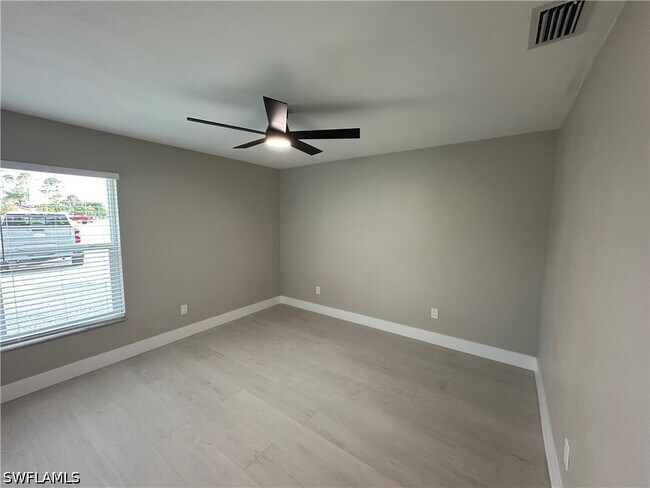 Building Photo - 9155 Seville Rd