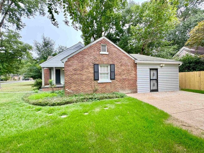 Building Photo - 907 Echles St