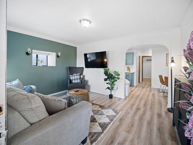 Building Photo - Cozy 2-Bed/1-Bath in Historic Browne’s Addition (Furnished)