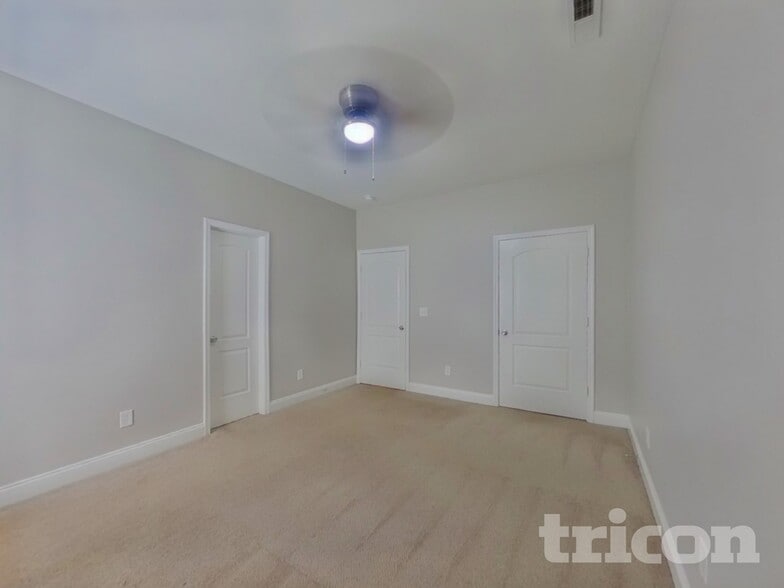 Building Photo - 117 W Nims Ave