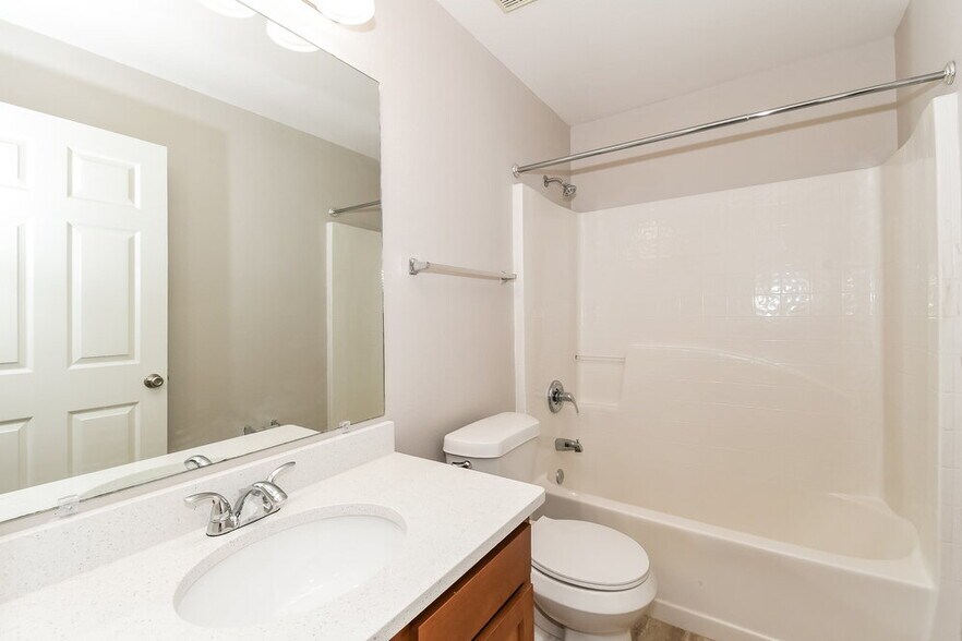 Building Photo - 9166 Upstream Ct