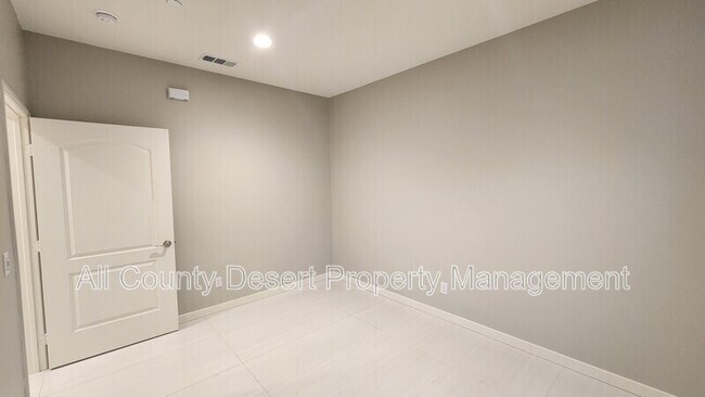 Building Photo - 44801 Beringer Dr