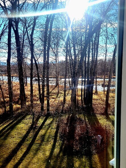 Building Photo - 135 Hideaway Dr