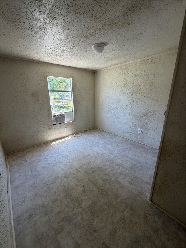 Building Photo - 8979 Gladewood