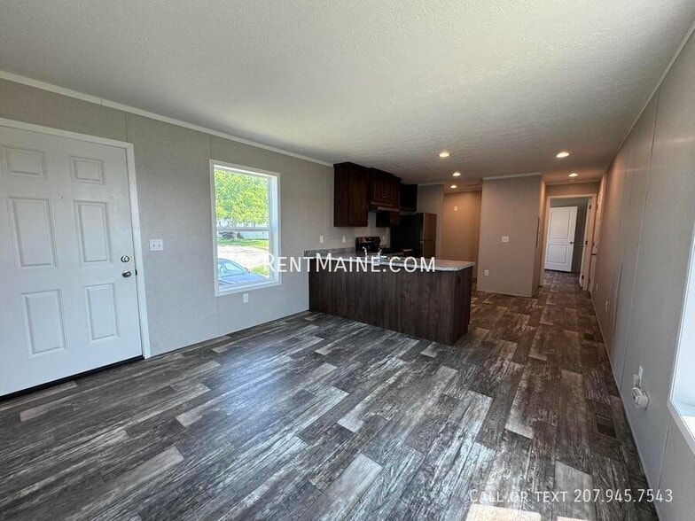 Building Photo - 168 A St