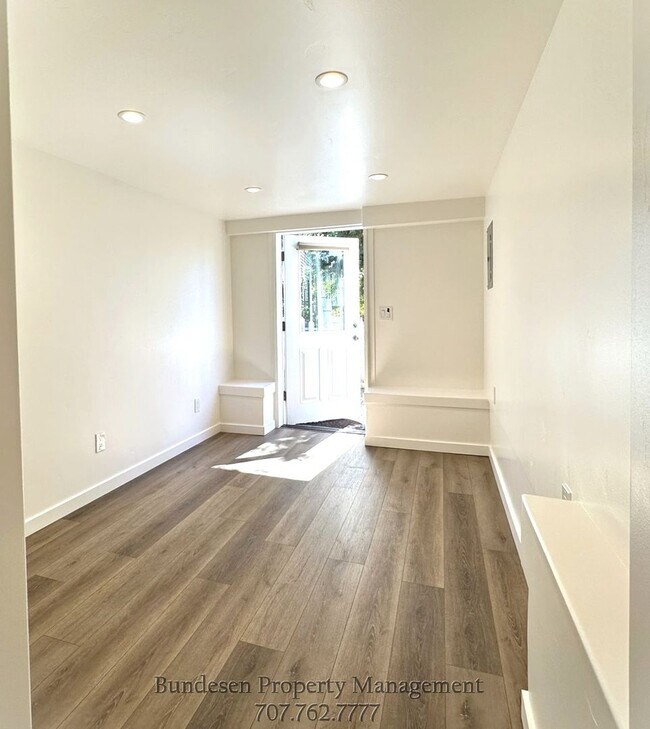 Building Photo - 134 Howard St