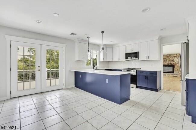 Building Photo - 136 Carlough Rd