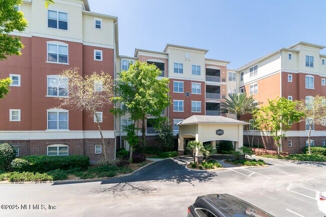 Primary Photo - 4480 Deerwood Lake Pkwy